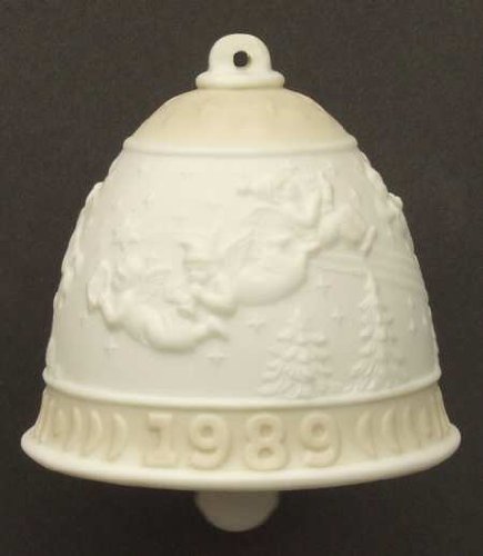 Lladro No. 5616 Camanita Navidad 1989 (1989 Christmas Bell)