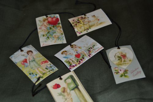 PBK Miniature Paper Ornaments “Vintage Valentine’s Postcards” 2.25″ x 1.50″