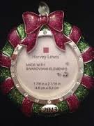 Harvey Lewis 2013 Wreath picture frame ornament – swarovski elements