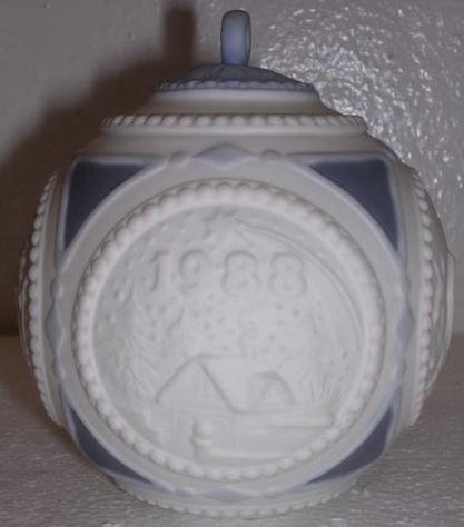 Lladro 1988 Blue Porcelain Christmas Ball Ornament