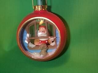 Hallmark 1984 Santa’s Workshop Lighted Ornament QLX7004