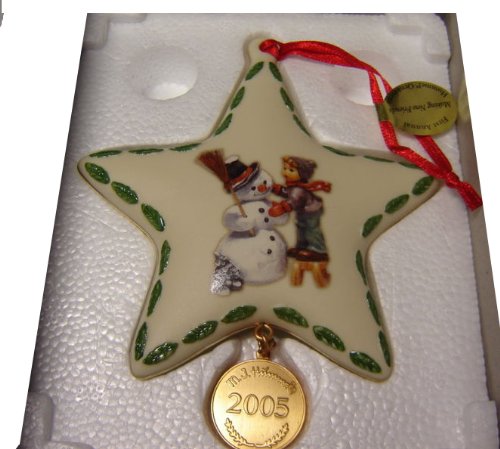 MJ Hummel 2005 Making New Friends Christmas Ornament Star Shaped