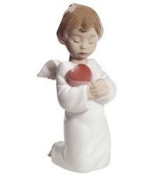 Nao 02001698 Angelic Love Figurine Ornament By Lladro