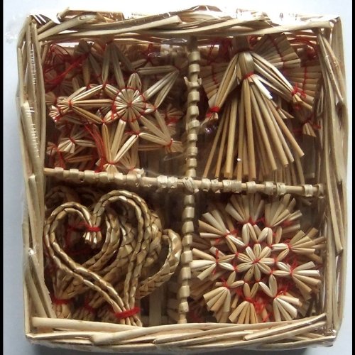 Christmas Straw Ornaments – Set of 24 pieces & Wicker Basket