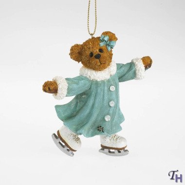 Boyds Bailey and Friends Skating Party Holiday Ornament – Bailey