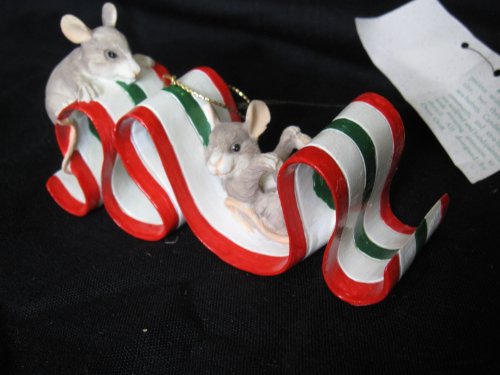 Sticky Situation Candy Ribbon Charming Tails Ornament Silvestri