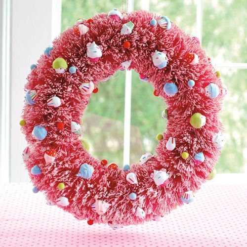 Gltterville Birthday or Christmas Sisal Wreath with Cupcakes Ornaments, 20 Inches, Pink
