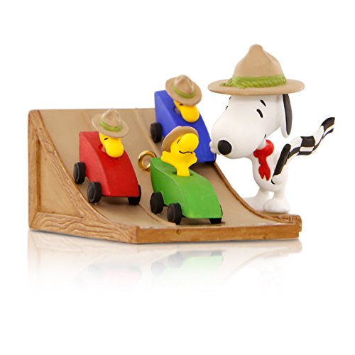 Hallmark Keepsake Ornament Peanuts The Race Is On! Snoopy’s Beagle Scouts Pinewood Derby with Woodstock