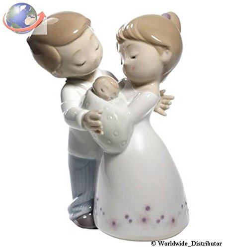 Nao Porcelain by Lladro LOVE IS… OUR LITTLE BABY ( COUPLE WITH BABY ) 2001742