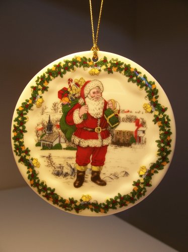 Spode Christmas Tree Santas Around the World Plate Ornament