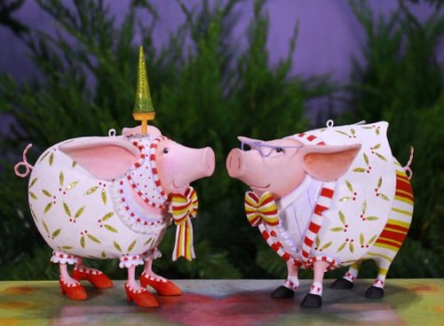 Patience Brewster Norbert and Nanette Dressed Up Pigs Ornament Set 08-30914