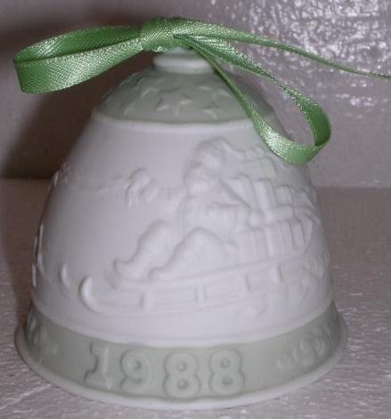 Lladro 1988 Green Porcelain Christmas Bell Ornament