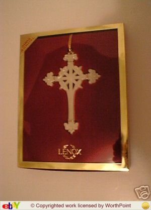 Lenox 2002 Annual Pierced Cross Ornament