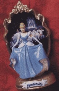 Hallmark Keepsake Ornament – Disney’s Cinderella – First in the Enchanted Memories Collection 1997 (QXD4045)