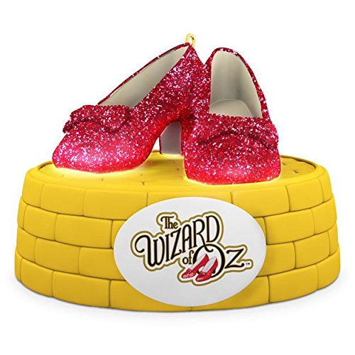 Hallmark 2016 Christmas Ornament THE WIZARD OF OZ RUBY SLIPPERS Ornament With Lights