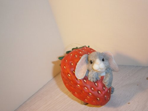 Charming Tails Binkey in the Berry Patch Ornament