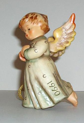Hummel Peace on Earth Angel Figurine #484