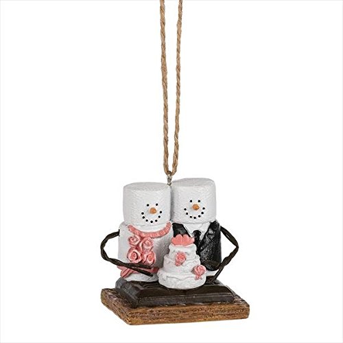 Midwest-CBK S’mores Bride and Groom with Wedding Cake Ornament